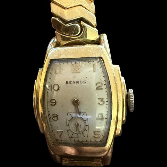 Vintage Benrus Gold Tone Tonneau Tank Style Small Seconds Men\'s Wristwatch main image 4